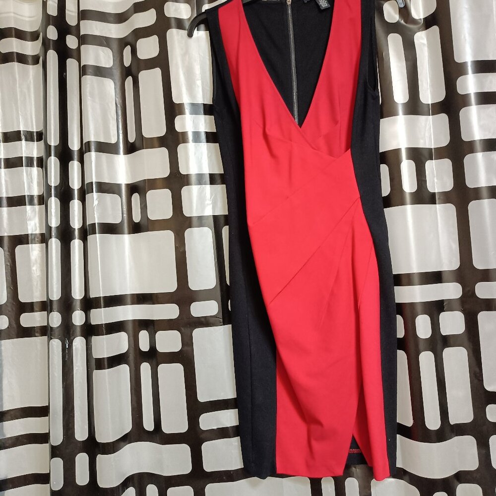 **🔥 Turn Heads in the Kenneth Cole Red & Black Mini Dress! 🔥**